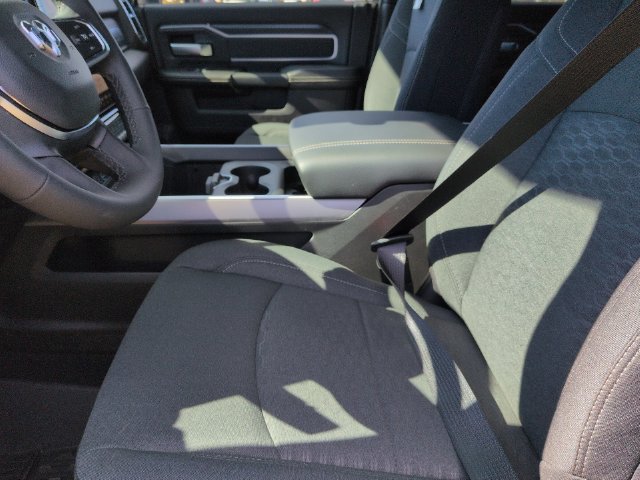 New 2026 RAM 3500 Big Horn AWD/4WD image 27