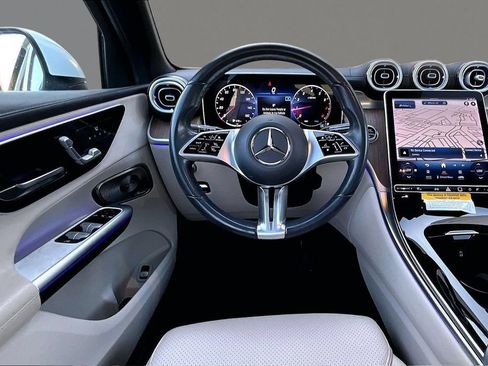 Used 2023 Mercedes-Benz GLC 300 4MATIC image 5