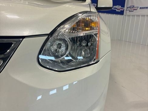 Used 2012 Nissan Rogue SV w/ Premium Pkg FWD image 9