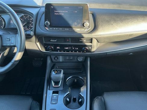 Used 2024 Nissan Rogue SV w/ SV Premium Package image 20