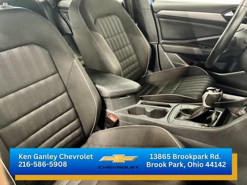 Used 2024 Volkswagen Jetta Sport FWD image 21