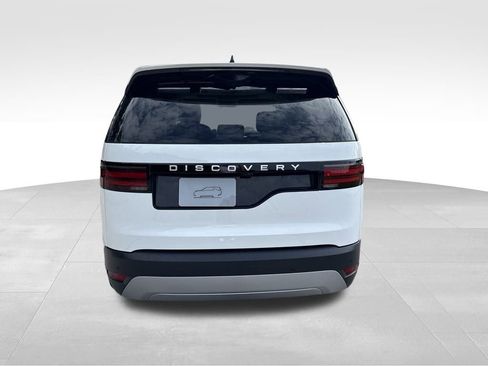 New 2025 Land Rover Discovery S image 8