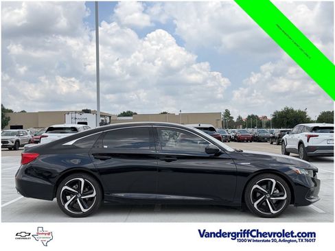 Used 2022 Honda Accord Sport image 3