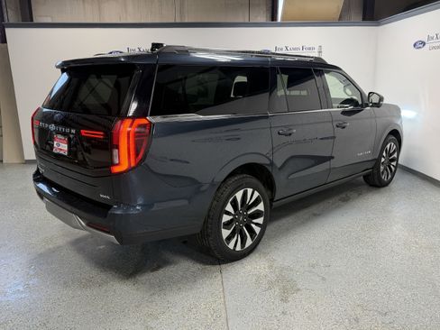 Used 2025 Ford Expedition Max Platinum w/ Driver's Package AWD/4WD image 36