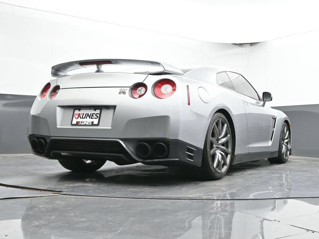 Used 2012 Nissan GT-R Premium AWD/4WD image 43