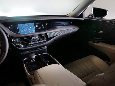 Used 2019 Lexus LS 500 AWD w/ Interior Upgrade Package image 19