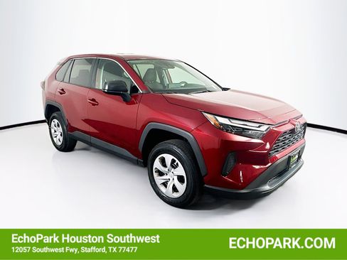 Used 2024 Toyota RAV4 LE image 1