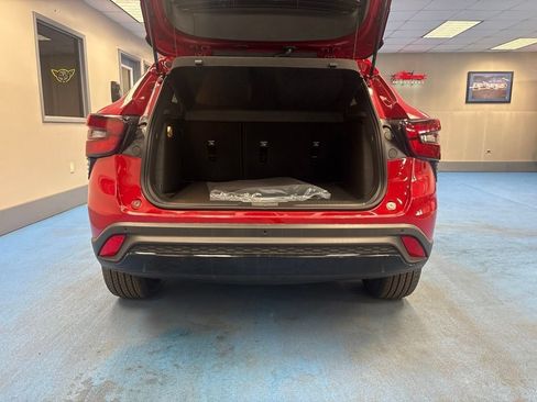 New 2026 Chevrolet Trax RS w/ Driver Confidence Package FWD image 8