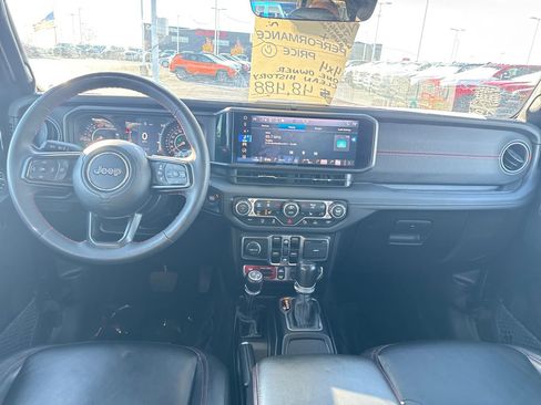 Used 2024 Jeep Wrangler Unlimited Rubicon image 13