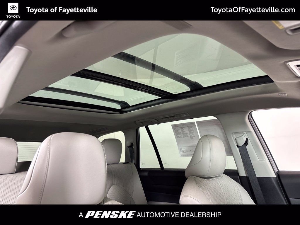 Certified 2024 Toyota Grand Highlander FWD image 3