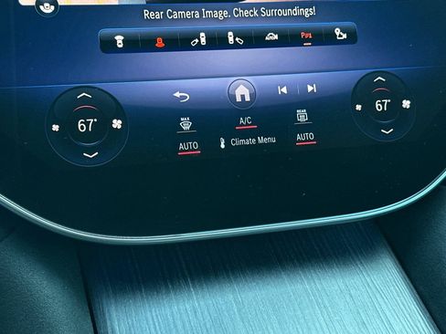 Certified 2023 Mercedes-Benz EQS 580 4MATIC Sedan image 18