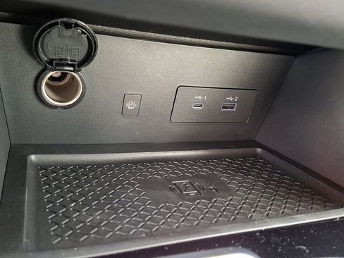 New 2025 Nissan Pathfinder SL image 16