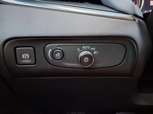 Used 2021 Buick Enclave Essence w/ Sound and Sites Package image 17