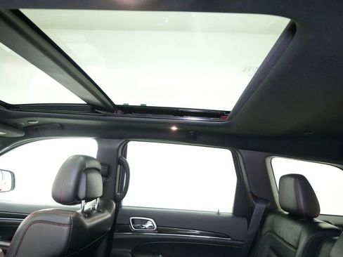 Used 2018 Jeep Grand Cherokee Trailhawk w/ Trailhawk Luxury Group image 25