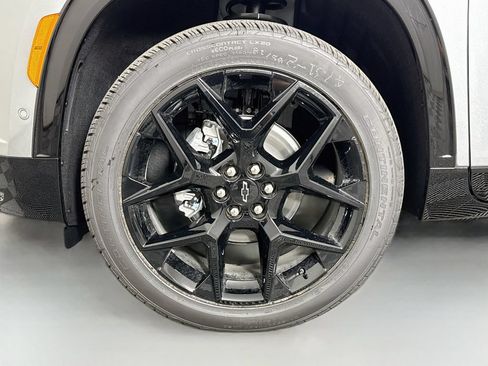New 2026 Chevrolet Traverse RS w/ LPO, Floor Liner Package AWD/4WD image 33