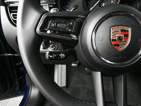 New 2025 Porsche Macan image 9