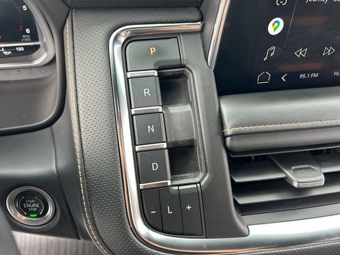 Used 2022 GMC Yukon AT4 AWD/4WD image 30