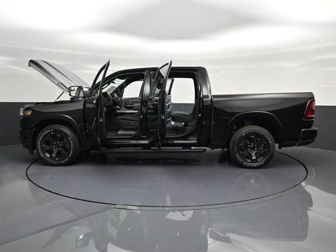 Used 2025 RAM 1500 Big Horn RWD image 38