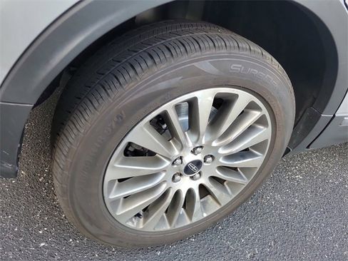 Used 2017 Lincoln MKC Reserve image 6