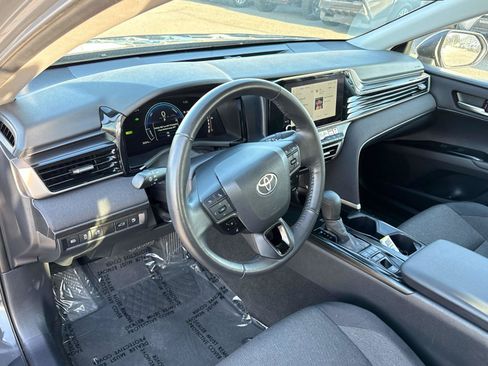 Used 2025 Toyota Camry LE w/ Convenience Package AWD/4WD image 11