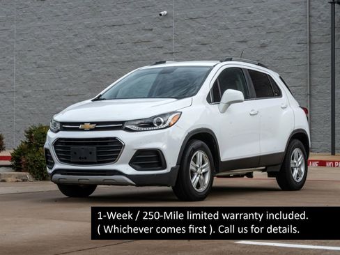 Used 2020 Chevrolet Trax LT FWD image 3