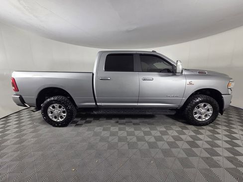 Used 2024 RAM 2500 Laramie AWD/4WD image 4
