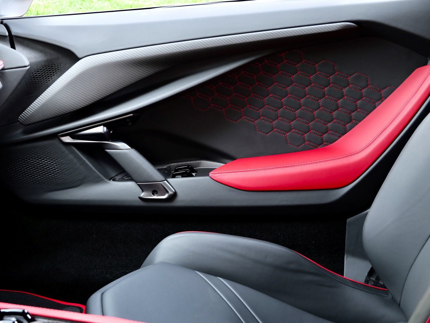 Used 2024 Lamborghini Revuelto AWD/4WD image 29