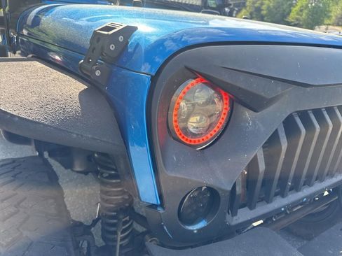 Used 2015 Jeep Wrangler Unlimited Sport w/ Quick Order Package 24S image 7