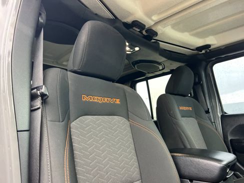 Used 2021 Jeep Gladiator Mojave image 17