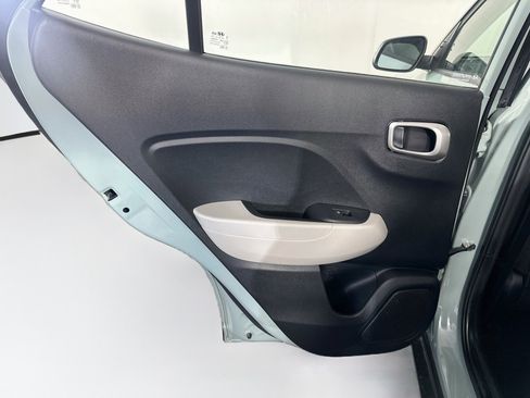 Used 2025 Hyundai Venue SEL FWD image 26