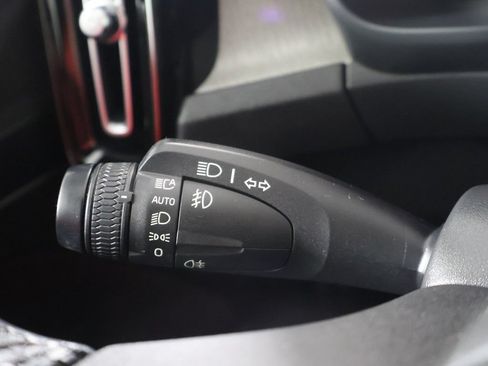 Used 2023 Volvo XC40 B5 Plus w/ Protection Package Premier AWD/4WD image 40