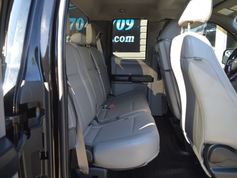 Used 2016 Ford F150 XL w/ Equipment Group 101A Mid AWD/4WD image 19