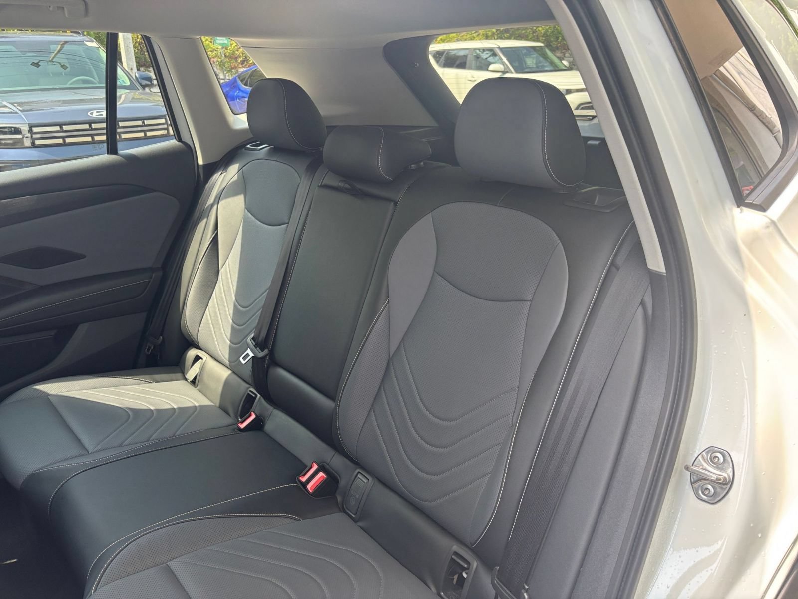 Used 2026 Volkswagen Tiguan SE AWD/4WD image 38