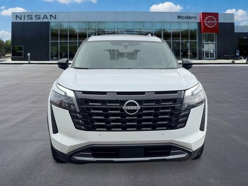 New 2026 Nissan Pathfinder Platinum AWD/4WD image 8