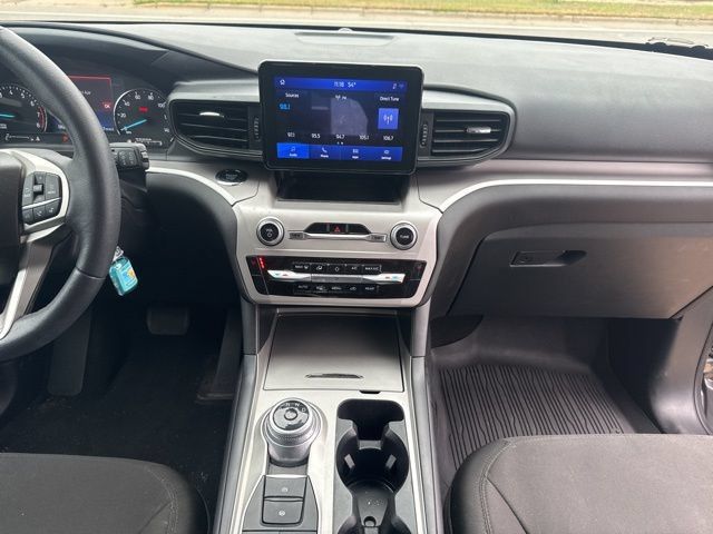 Used 2023 Ford Explorer XLT AWD/4WD image 21