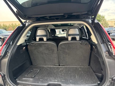 Used 2025 Volvo XC90 T8 Ultra w/ Protection Package Premier AWD/4WD image 11