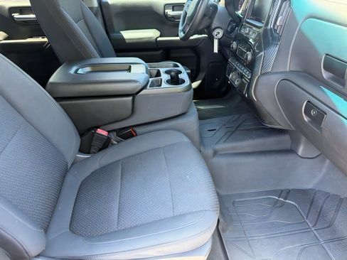 Used 2020 Chevrolet Silverado 1500 Custom w/ Custom Value Package RWD image 11