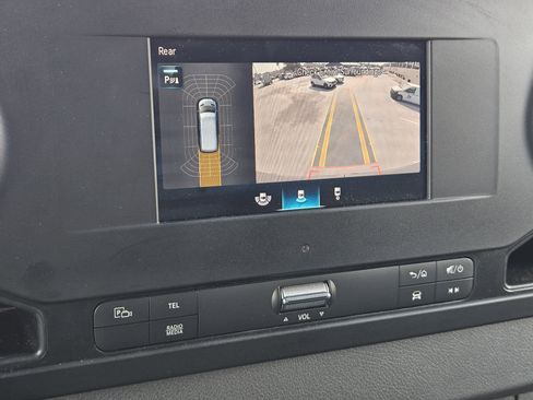 Used 2024 Mercedes-Benz Sprinter 3500 image 21