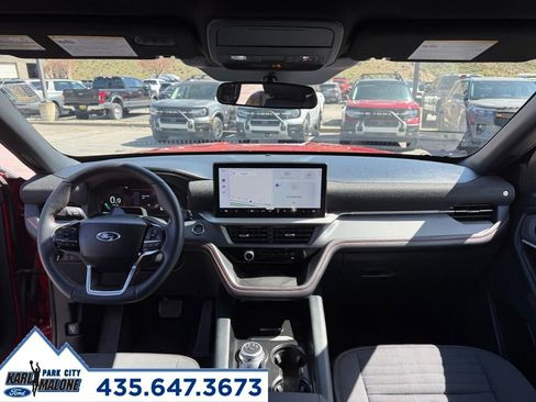 Used 2025 Ford Explorer ST-Line w/ ST-Line Street Pack AWD/4WD image 30