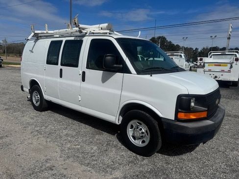 Used 2013 Chevrolet Express 2500 Express image 3