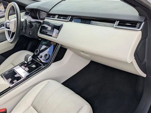 Used 2022 Land Rover Range Rover Velar R-Dynamic S image 22