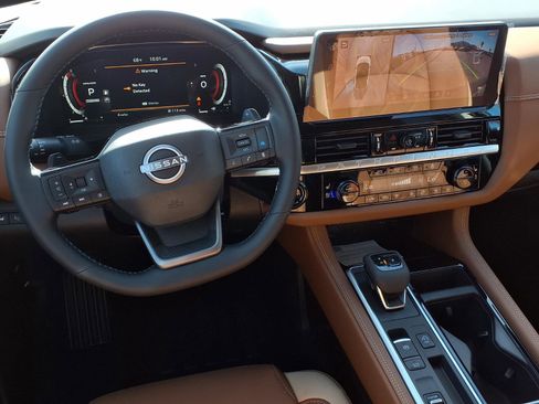 New 2026 Nissan Pathfinder Platinum image 12