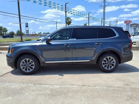 Certified 2024 Kia Telluride LX FWD image 5