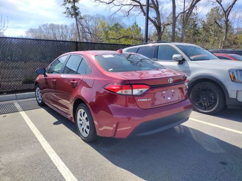 Used 2024 Toyota Corolla LE image 4