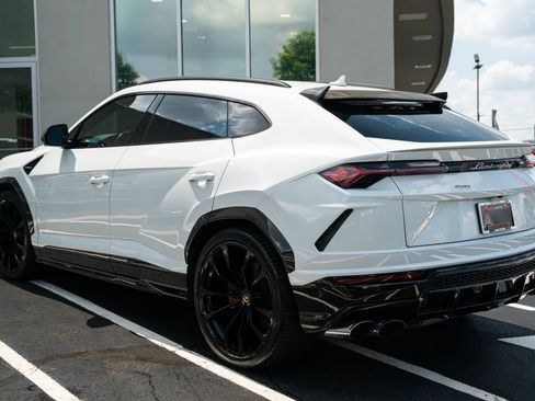 Used 2019 Lamborghini Urus AWD/4WD image 18