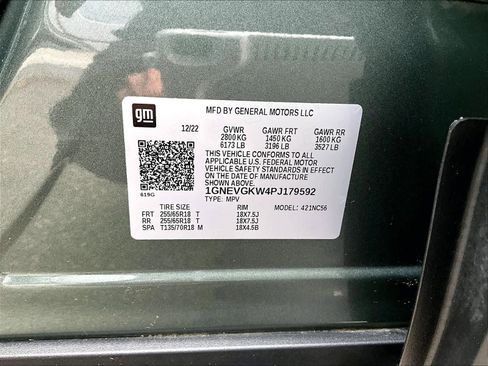 Used 2023 Chevrolet Traverse LT image 37