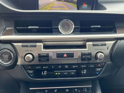 Used 2018 Lexus ES 350 image 21