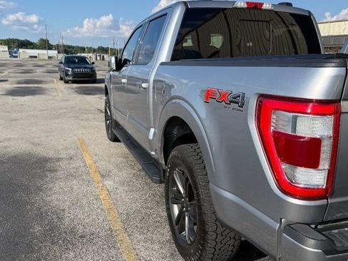 Used 2021 Ford F150 Lariat w/ Equipment Group 502A High AWD/4WD image 8