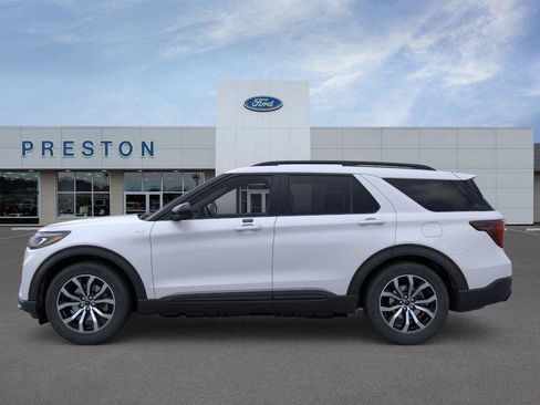 New 2026 Ford Explorer ST-Line image 3