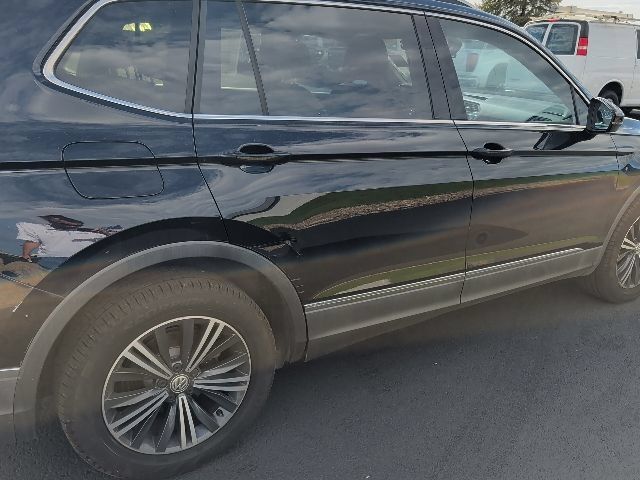 Used 2018 Volkswagen Tiguan SEL AWD/4WD image 17